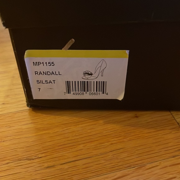 Badgley Mischka Randall Pumps Silver Size 7 - Picture 3 of 3